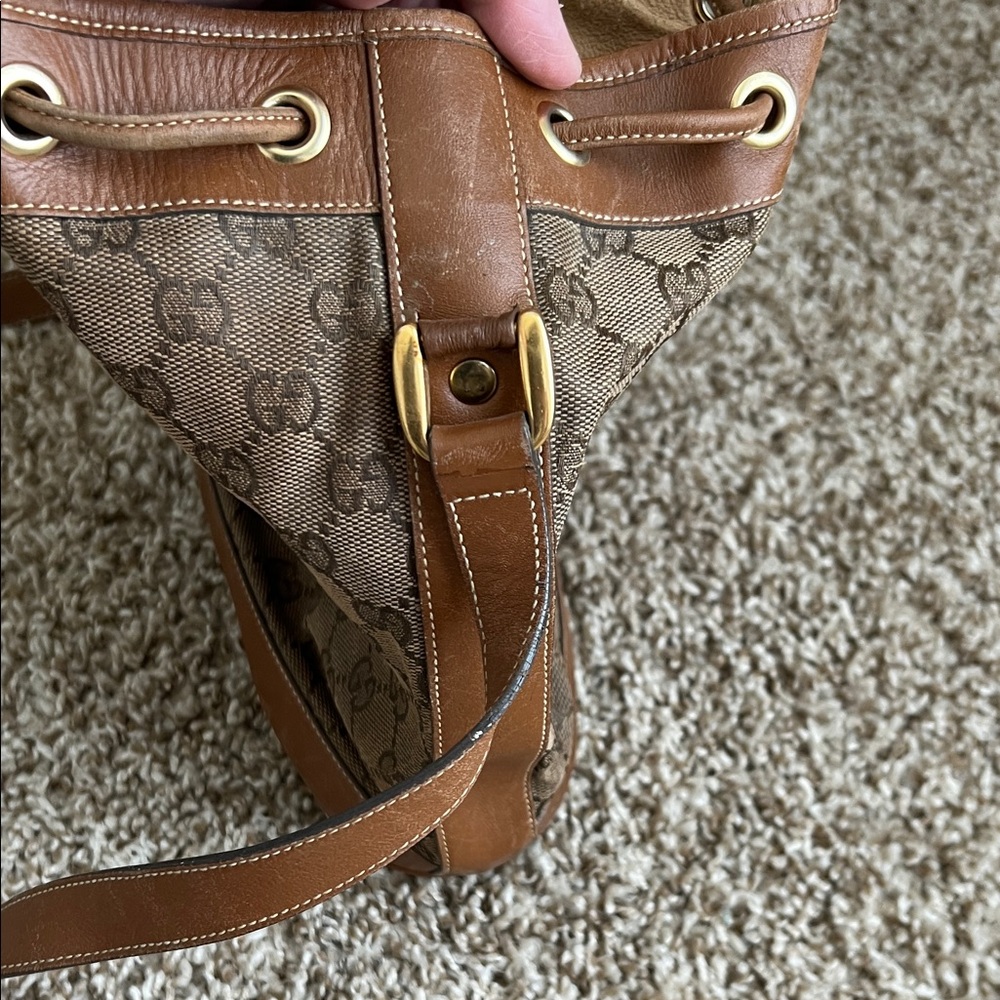 Gucci Brown GG Canvas Drawstring Shoulder Bag with Tan Leather Trim - Picture 16 of 16